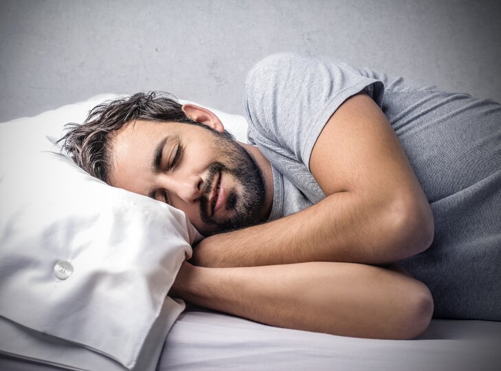 כשמחלת המעיים הדלקתית פוגעת גם בשינה