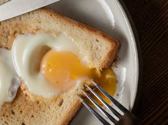 השף עומר מילר: מתכון לביצה בקן